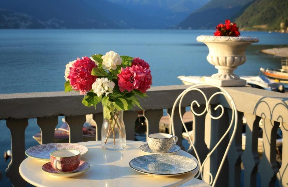 Ortensie & Oleandri Al Lago - By Myhomeincomo Argegno Eksteriør bilde